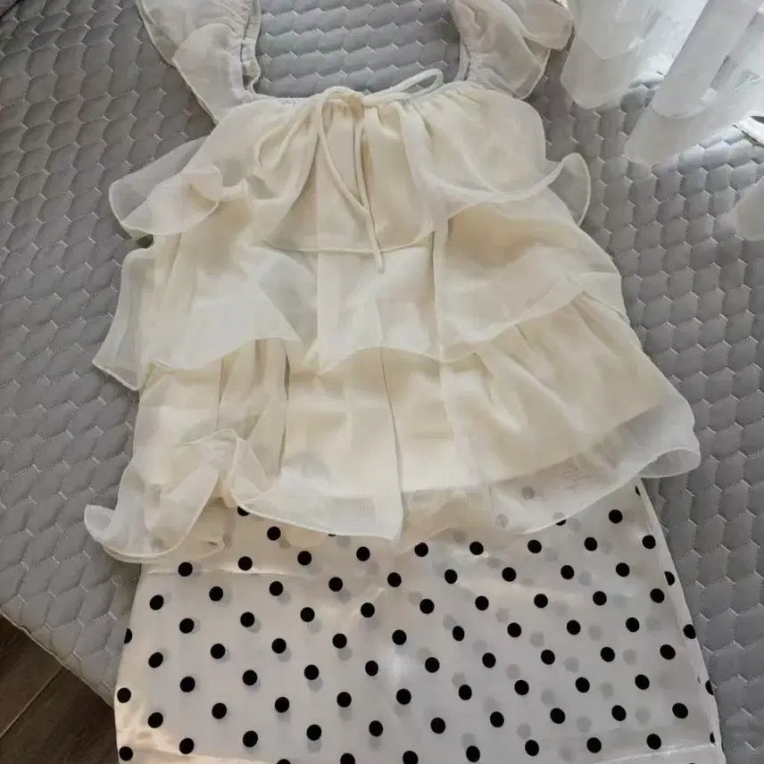 [BUNJANG] Chiffon Ruffle Polka Dot Dress / 쉬폰 프릴 도트 무늬 원피스