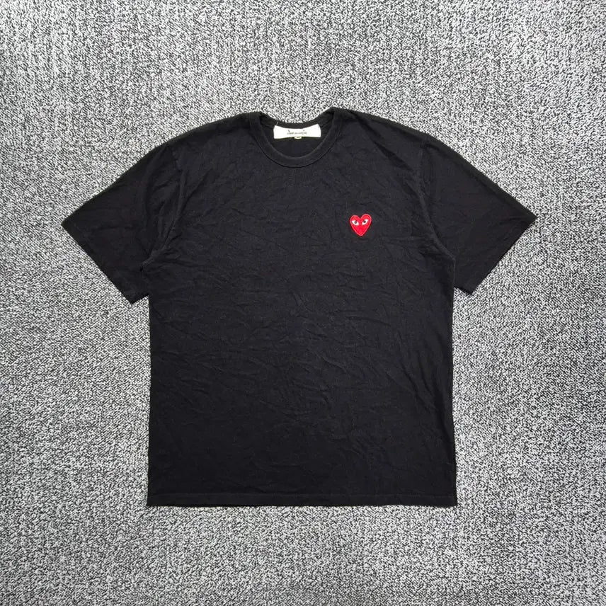 [BUNJANG] Comme des Garçons Play Vintage Black Short Sleeve T-Shirt with Red Heart Logo / 빈티지9. 꼼데가르송 플레이 레드 와펜 반팔 티셔츠 블랙