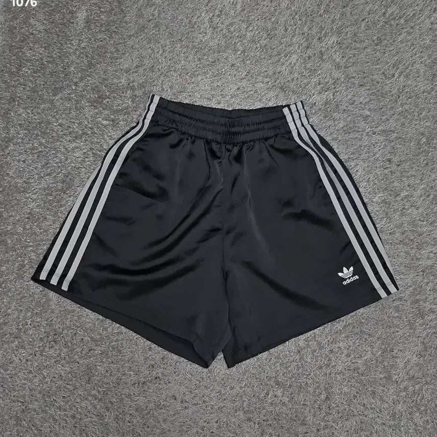 [BUNJANG] Adidas Women's Training Short Pants / 아디다스 여성 트레이닝 숏팬츠 S