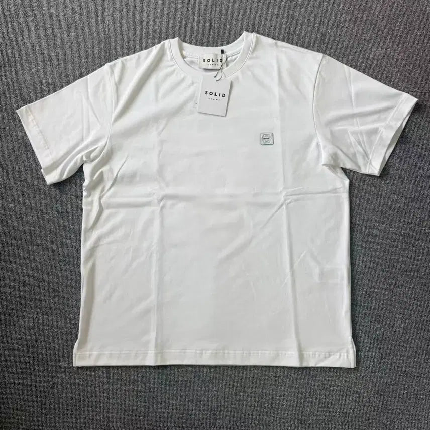 [BUNJANG] Solid Homme Black White Butterfly Graphic Short Sleeve T-Shirt / 솔리드 옴므 블랙 화이트 버터플라이 그래픽 숏슬리브 티셔츠