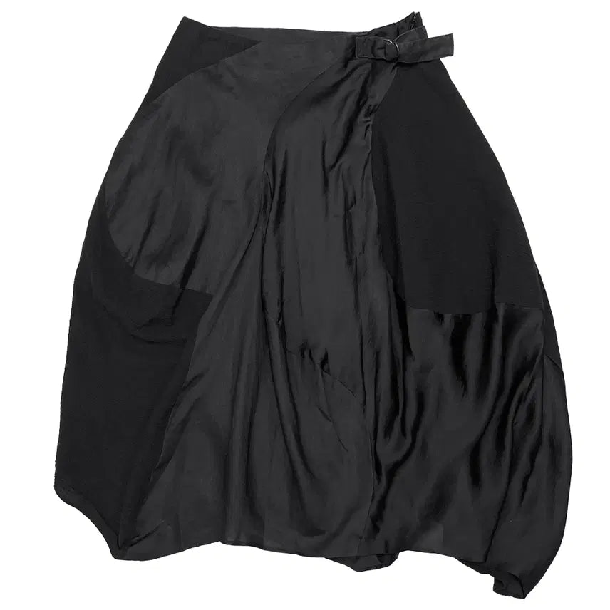 [BUNJANG] Gomme Asymmetric Skirt One Size Black / 고무 (Gomme)