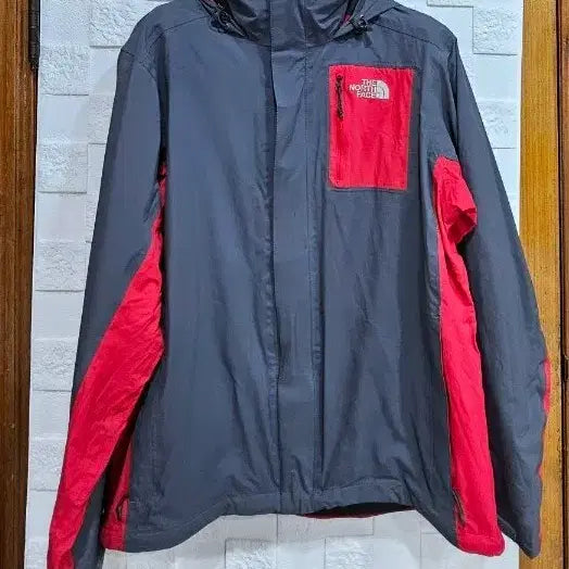 [BUNJANG] The North Face Windbreaker Jacket Gray Red M / 노스페이스 바람막이 그레이 레드 M