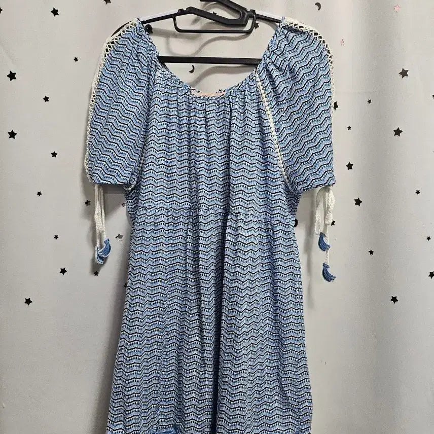 [BUNJANG] Juicy & Judy Ruffled Off-Shoulder Mini Dress Blue / 쥬시앤쥬디 프릴 오프숄더 미니 원피스 블루 85