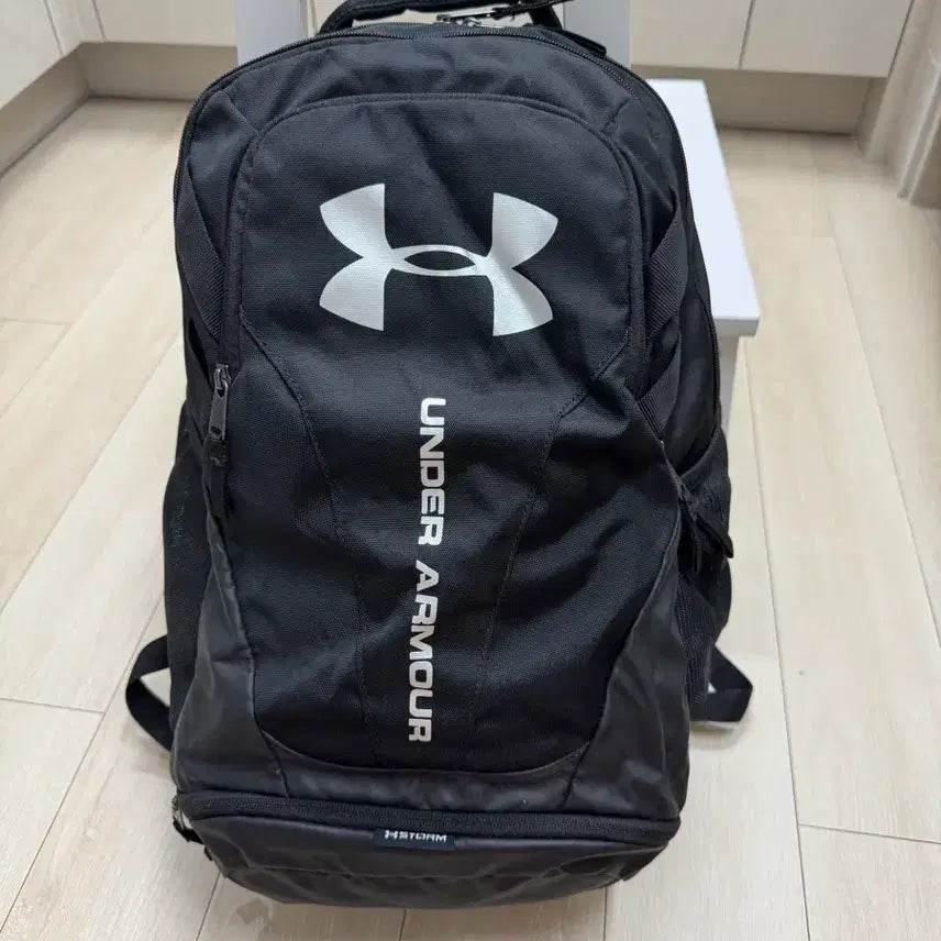 [BUNJANG] Under Armour Black Backpack / 신품급 언더아머 블랙 백팩 판매합니다