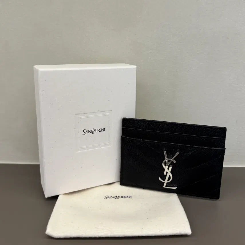 [BUNJANG] Saint Laurent Monogram Cassandra Matelassé Silver Logo Card Holder Black / 생로랑 모노그램 카산드라 마틀라쎄 실버 로고 블랙 카드지갑