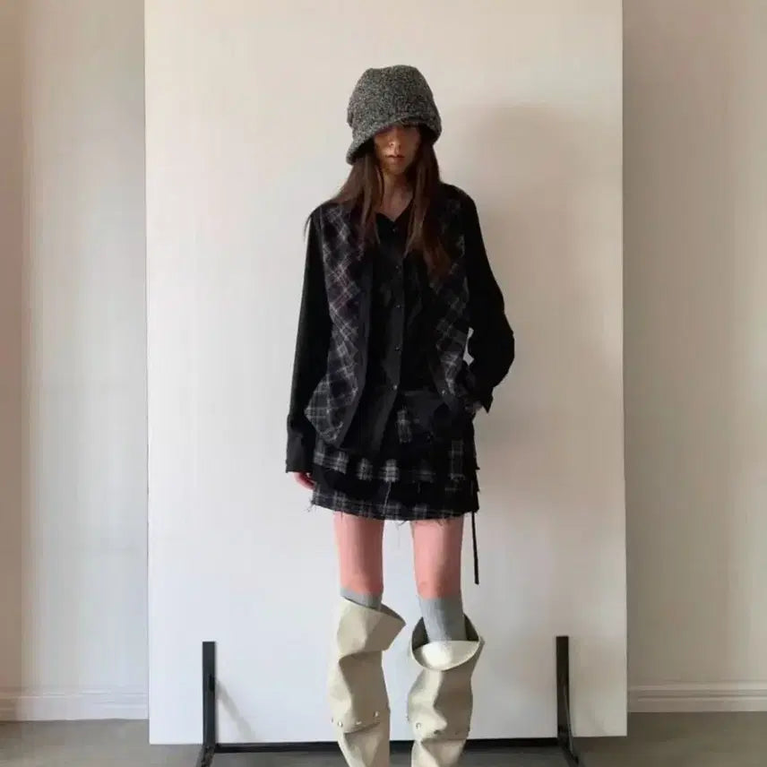 [BUNJANG] Checkered Vest, Mini Skirt, and Hat Set / 체크무늬 조끼 + 미니스커트 + 모자 세트