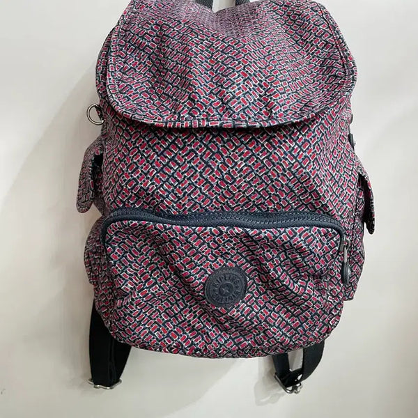 [BUNJANG] Kipling Navy Red Geometric Pattern Backpack / [Kipling] 네이비 레드 지오메트릭 패턴 백팩 (FREE) 1/.9