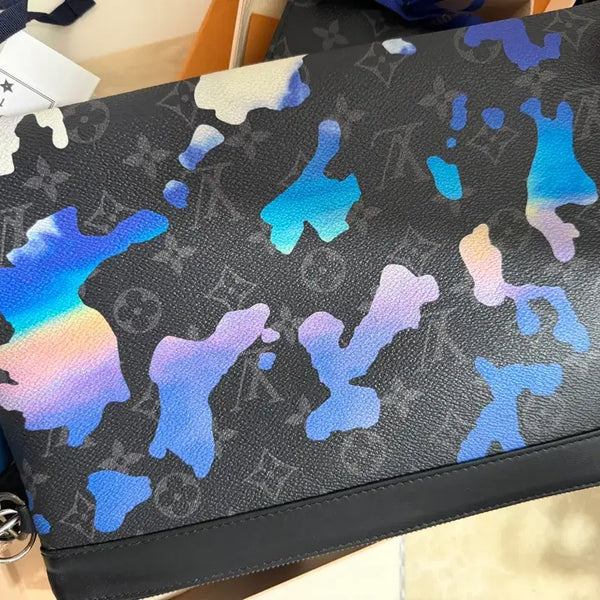 [BUNJANG] Louis Vuitton Limited Edition Clutch / 루이비통 한정판 클러치