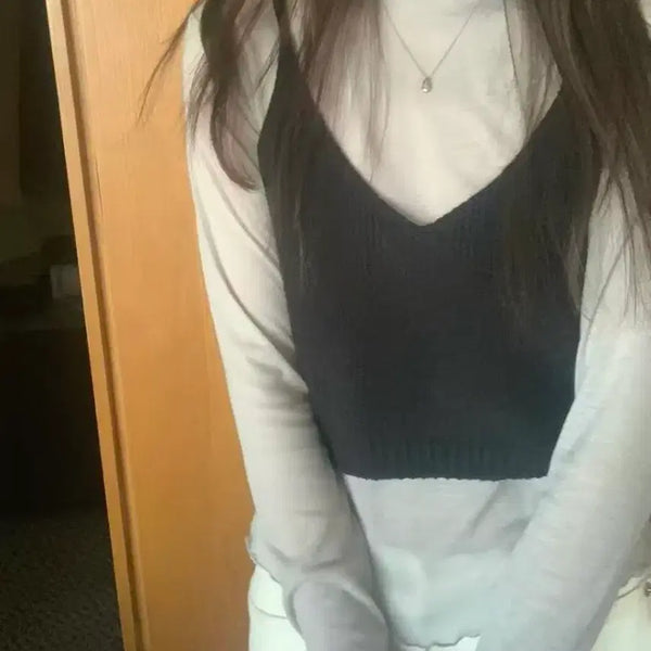 [BUNJANG] Black Cropped Knit Tank Top & Slim Fit Long Sleeve T-Shirt Set / 검정 크롭 니트 나시 / 여리핏 긴팔 티셔츠 세트