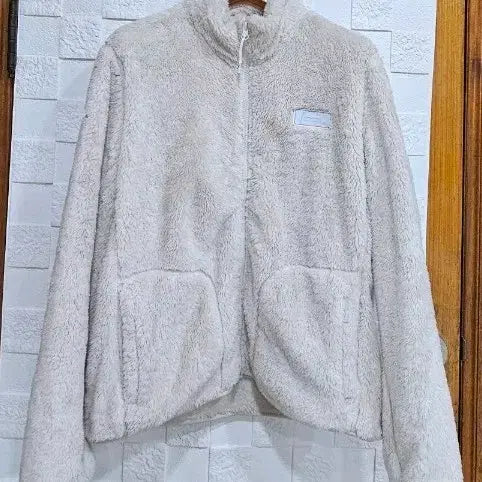 [BUNJANG] Kappa Ivory Fleece Zip-Up Jacket (L) / 카파 아이보리 플리스 집업 L