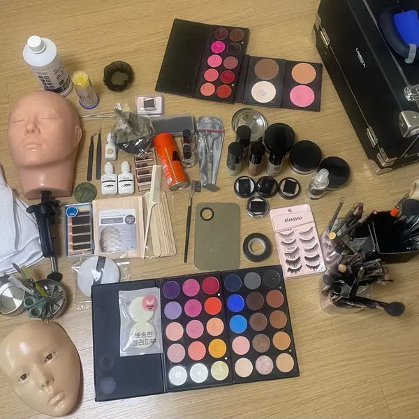 [BUNJANG] Makeup Certification Practical Exam Kit: Eyelashes, Beard, and Mannequin Head / 메이크업 자격증 실기 재료(속눈썹,수염)+연습용 마네킹