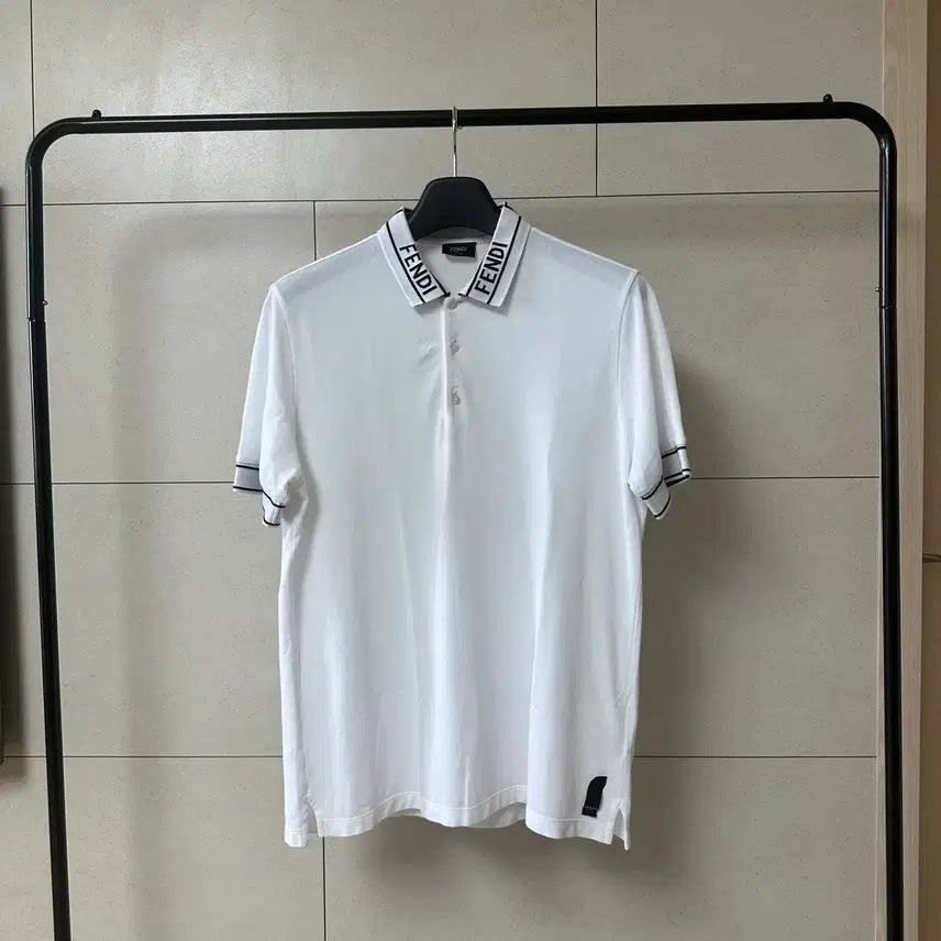 [BUNJANG] Fendi Logo Collar Short Sleeve Polo Shirt White / 펜디 로고 카라 반팔 카라티 화이트