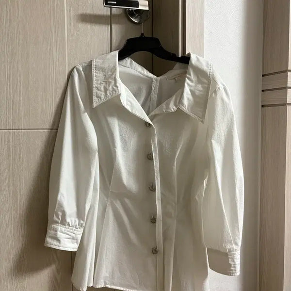 [BUNJANG] Plastic Island White Shirt Blouse (Size 55-66) / 화이트 셔츠블라우스 55-66