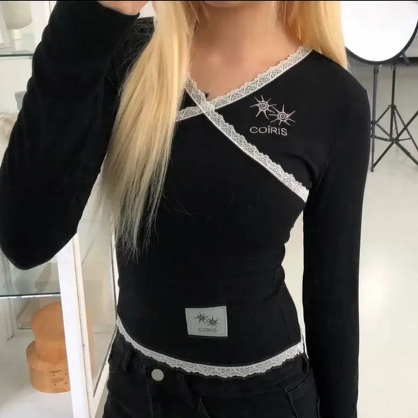 [BUNJANG] COIRIS Lace Cross V-Neck Long Sleeve T-Shirt Black / 코이리스 COIRIS 라세 레이스 크로스 브이넥 긴팔티 블랙