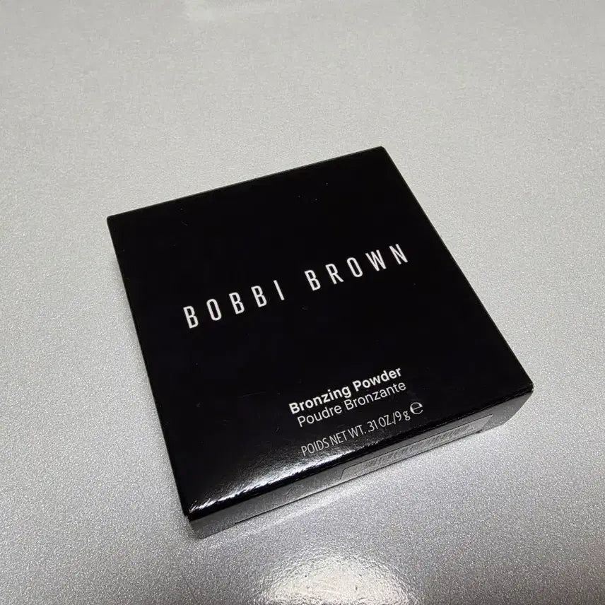 [BUNJANG] Bobbi Brown Bronzing Powder Light (Sealed) / 미개봉 화장품)바비브라운 브론징 파우더 라이트(Light)