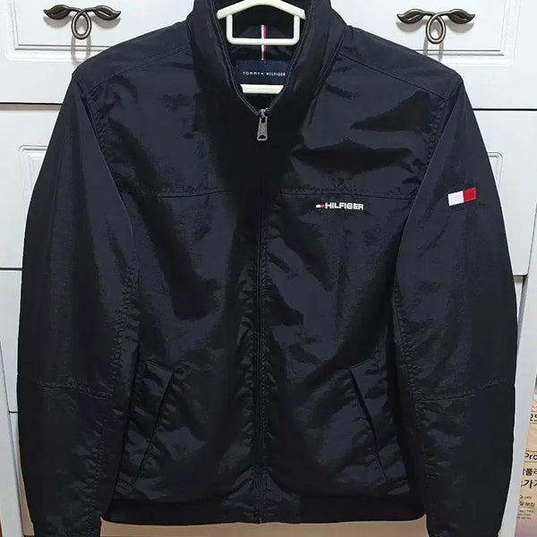[BUNJANG] Tommy Hilfiger Windbreaker Jacket - Black / 타미힐피거 바람막이 윈드브레이커 자켓 M(100) 타미 블랙 블루종