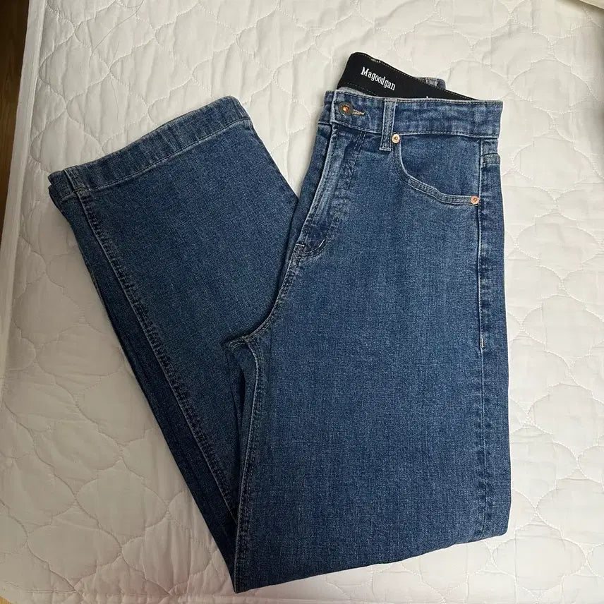 [BUNJANG] McGooDgun Fate 7601 Semi-Wide Fit Medium Indigo Denim Pants Size 28 / 맥우드건 7601 데님 팬츠 청바지 미디움인디고 28사이즈