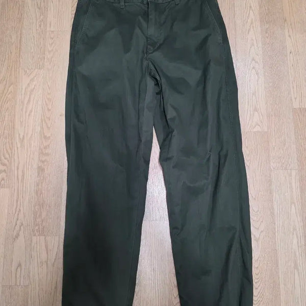 [BUNJANG] Uniqlo Regular Fit Chino Pants Olive Size 85 / 유니클로 레귤러핏 치노팬츠