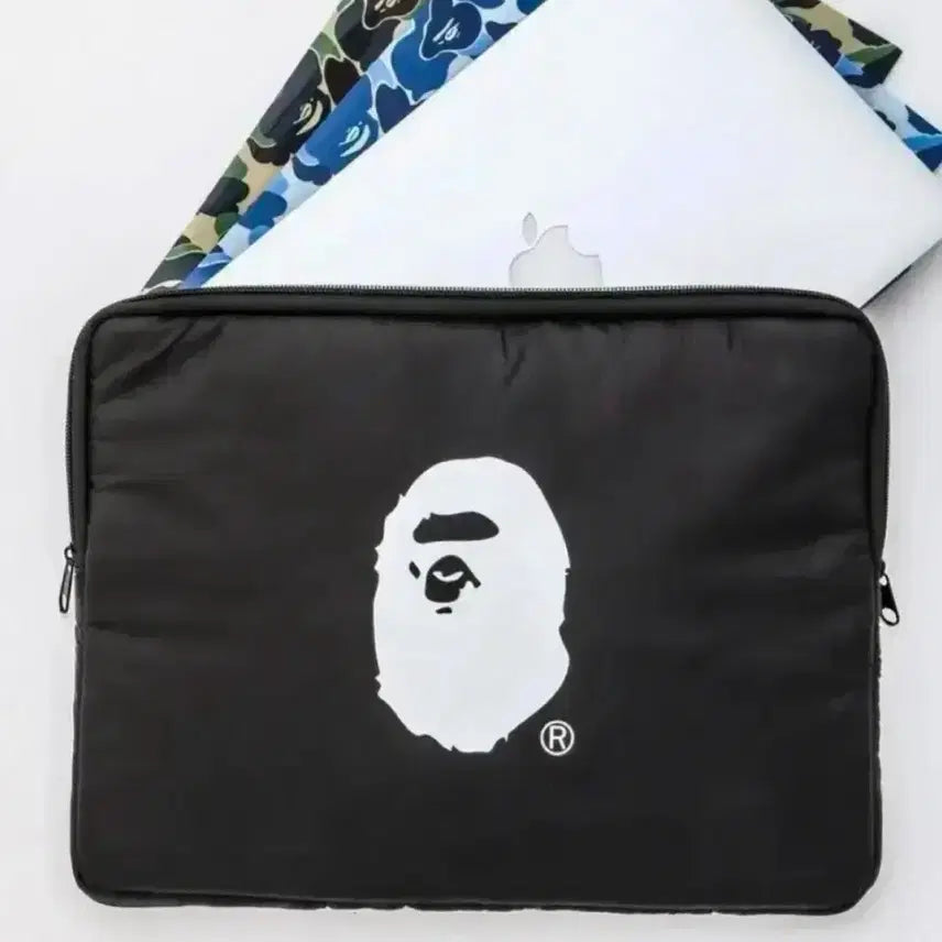 [BUNJANG] Bape Black/White Laptop Bag / [국내발송] 베이프 검/흰 노트북 가방 [정품]
