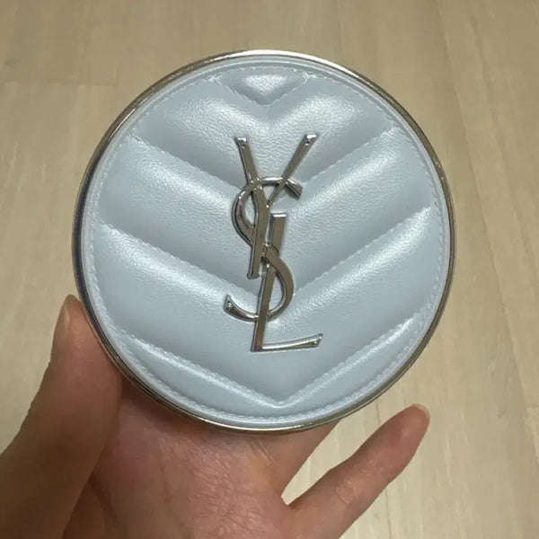 [BUNJANG] Yves Saint Laurent All Hours Blurring Cushion Foundation (New) / 입생로랑 올아워 블러 쿠션(새제품)