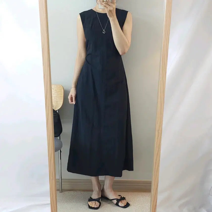 [BUNJANG] Women's Nylon Back-Open Long Sleeveless Dress (Black) / (F)여성 민소매 백오픈 롱 원피스 나일론 블랙 W4319