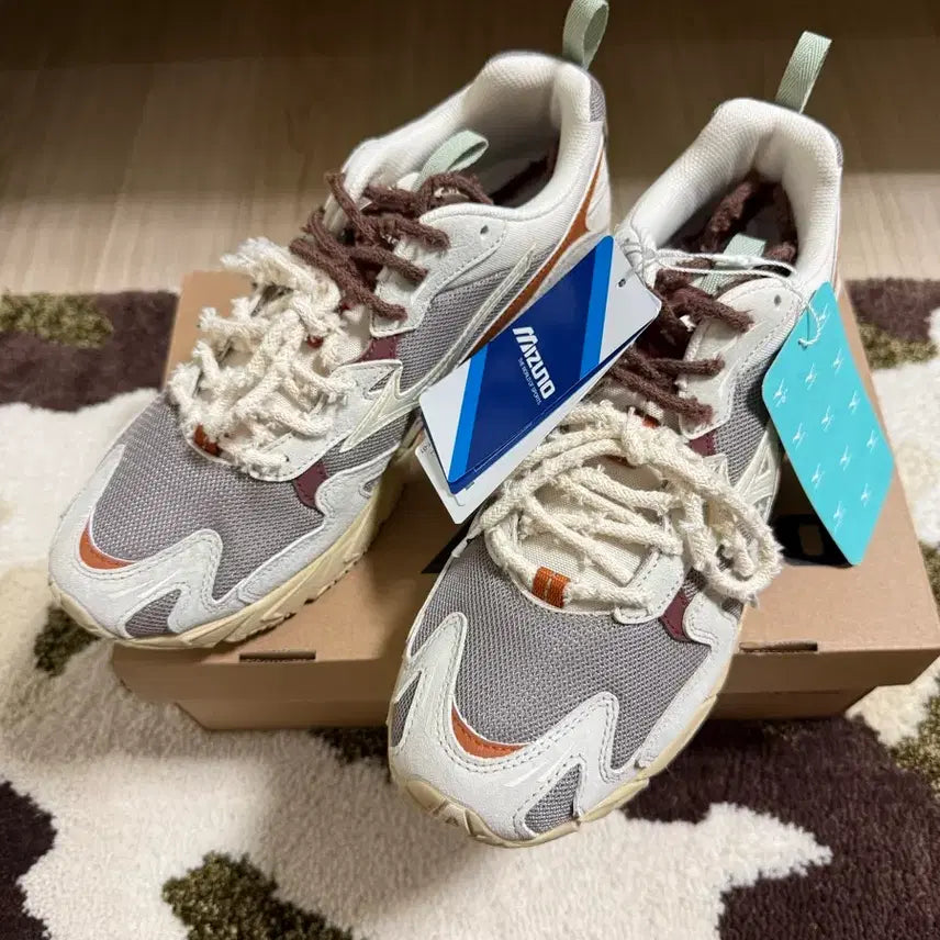 [BUNJANG] Mizuno x STU Wave Rider 10 (270) / 미즈노 X STU / 웨이브라이더 10 / 270