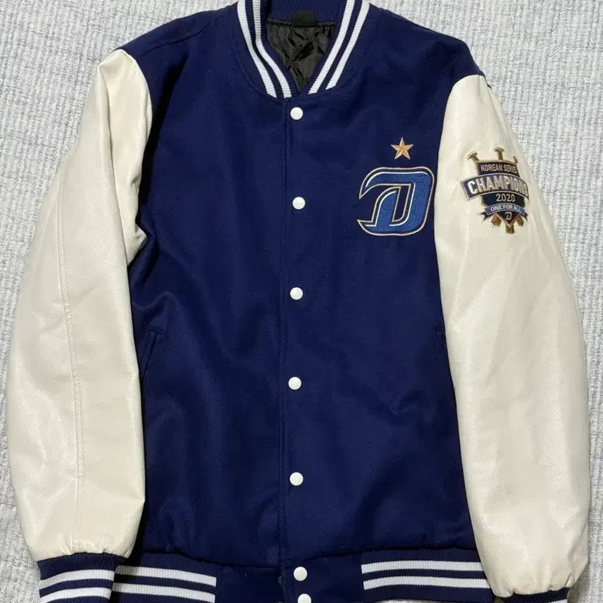 [BUNJANG] NC Dinos 2020 Korean Series Championship Jacket / NC 다이노스 2020 한국시리즈 챔피언 우승 자켓