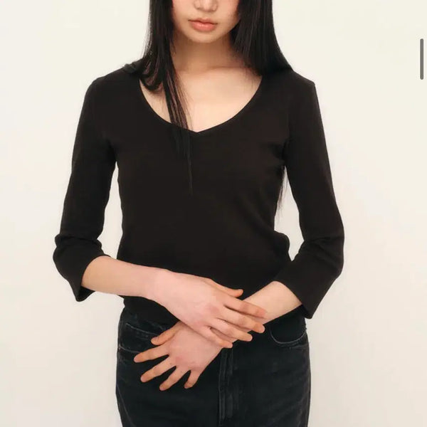 [BUNJANG] Curitel V-Neck T-Shirt Black / 큐리티 브이넥 티셔츠 블랙