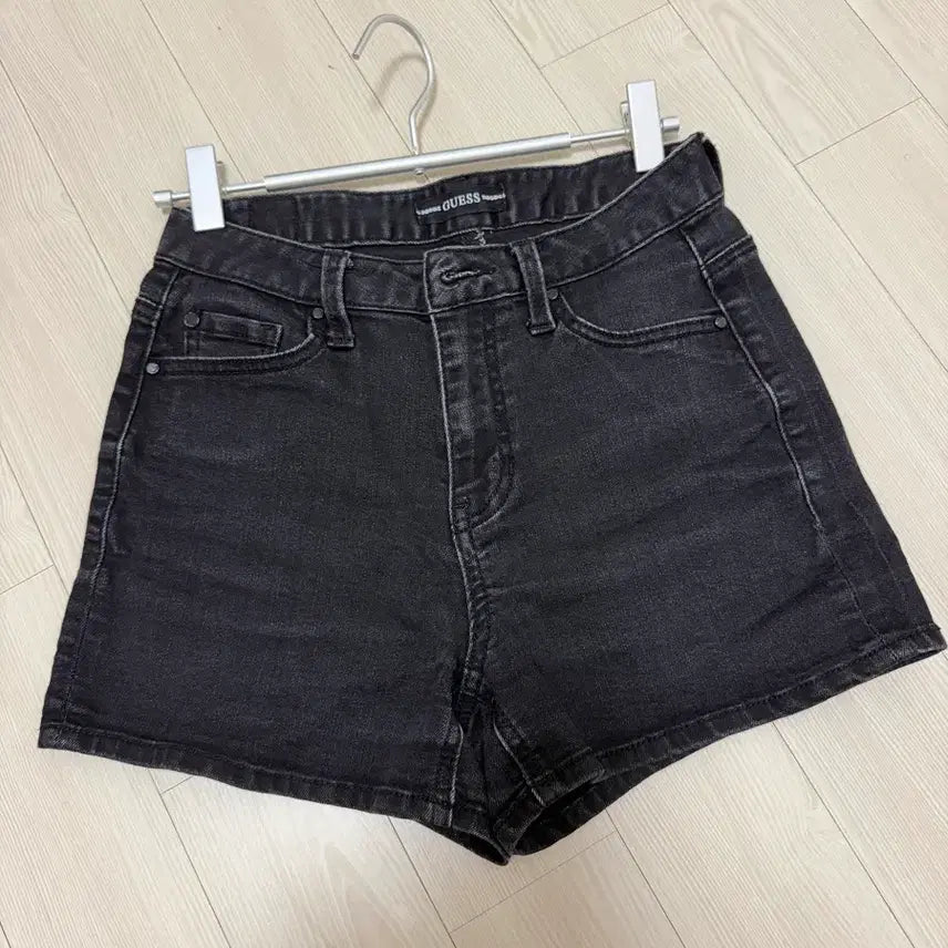 [BUNJANG] Guess Black Denim Shorts / 게스 데님 숏팬츠 블랙