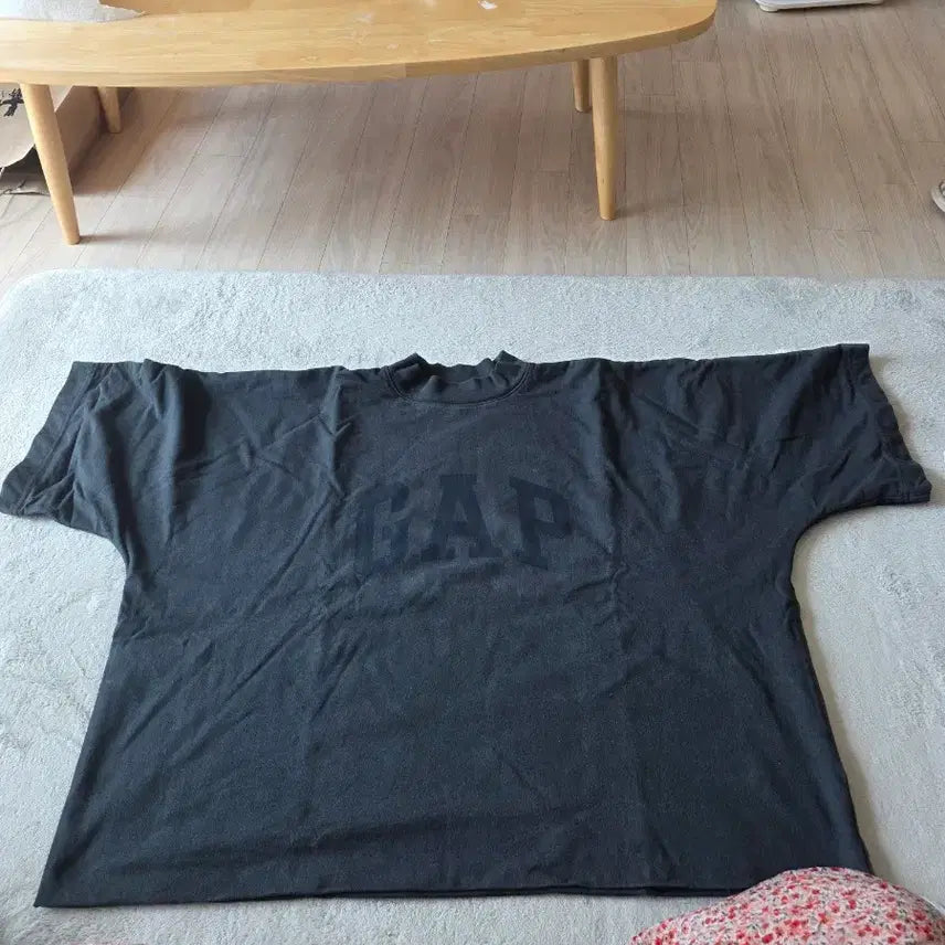[BUNJANG] Yeezy Gap Engineered by Balenciaga Dove No Seam T-Shirt Black L / 이지 갭 엔지니어드 바이 발렌시아가 도브 노 심 티셔츠 블랙 L사이즈