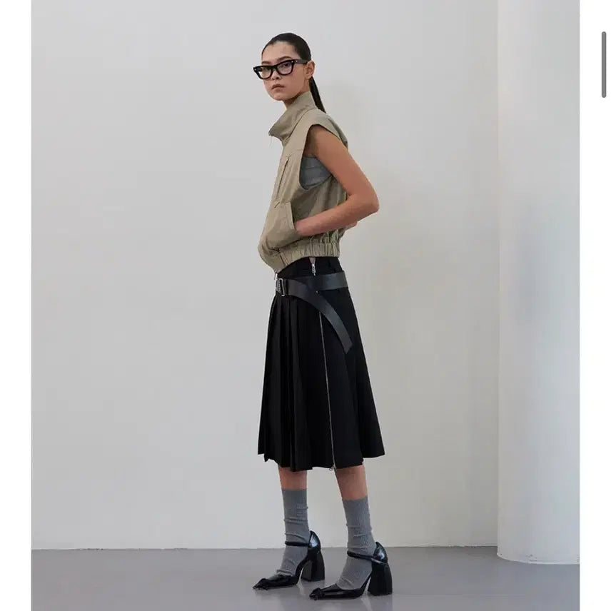 [BUNJANG] LCDC TM Pleated Side Zip Midi Skirt / LCDC TM 사이드 지퍼 미디 스커트