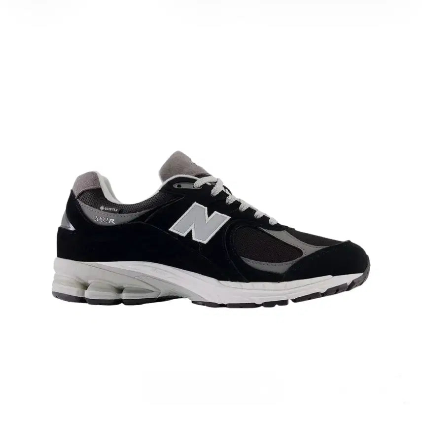 [BUNJANG] New Balance 2002R Gore-Tex Black Silver Metallic / [270] 뉴발란스 2002R 고어텍스 블랙 실버 메탈릭