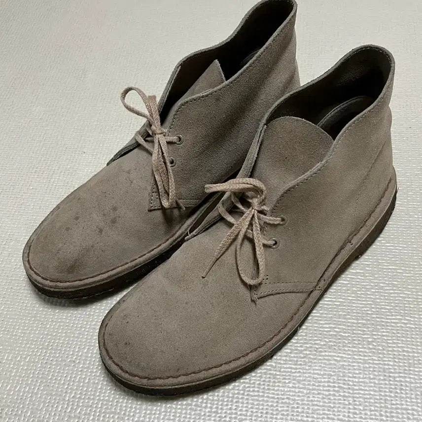 [BUNJANG] Clarks Desert Boots Beige Suede Men's Size 7.5 (US) / 클락스 데저트 부츠 베이지 스웨이드 255