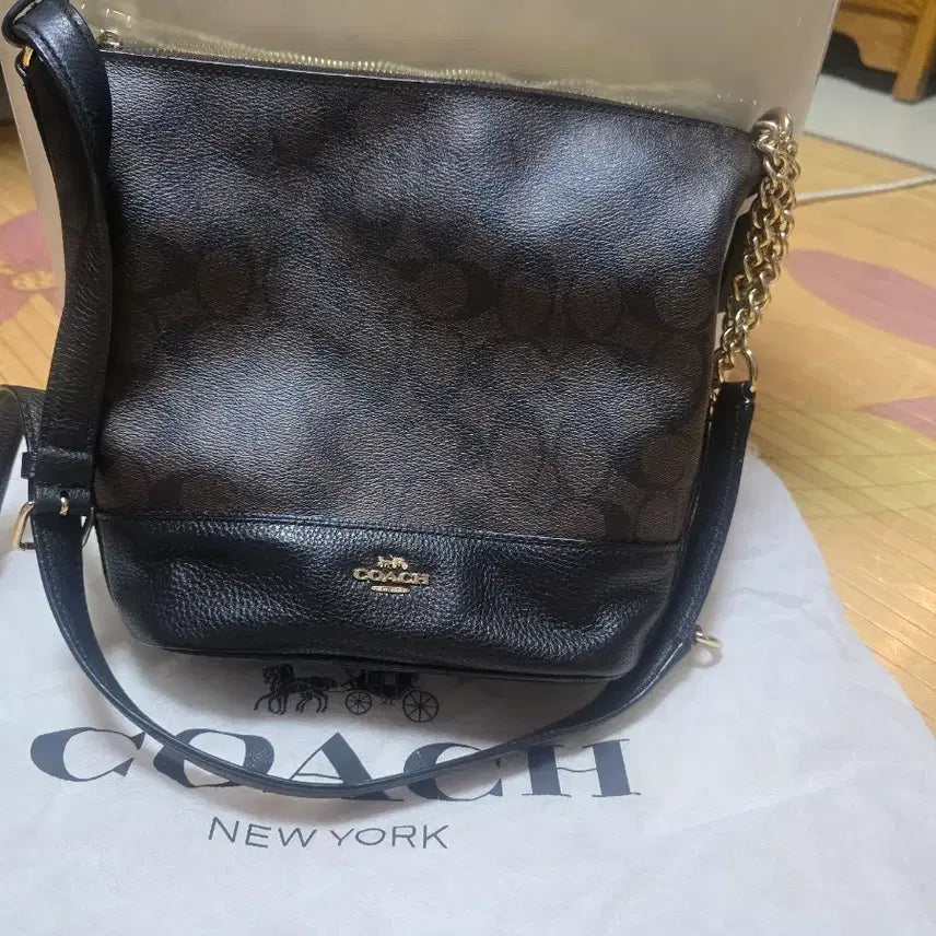 [BUNJANG] Coach Signature Shoulder Bag Crossbody Black / 정품코치 시그니처 숄더백 크로스 블랙백