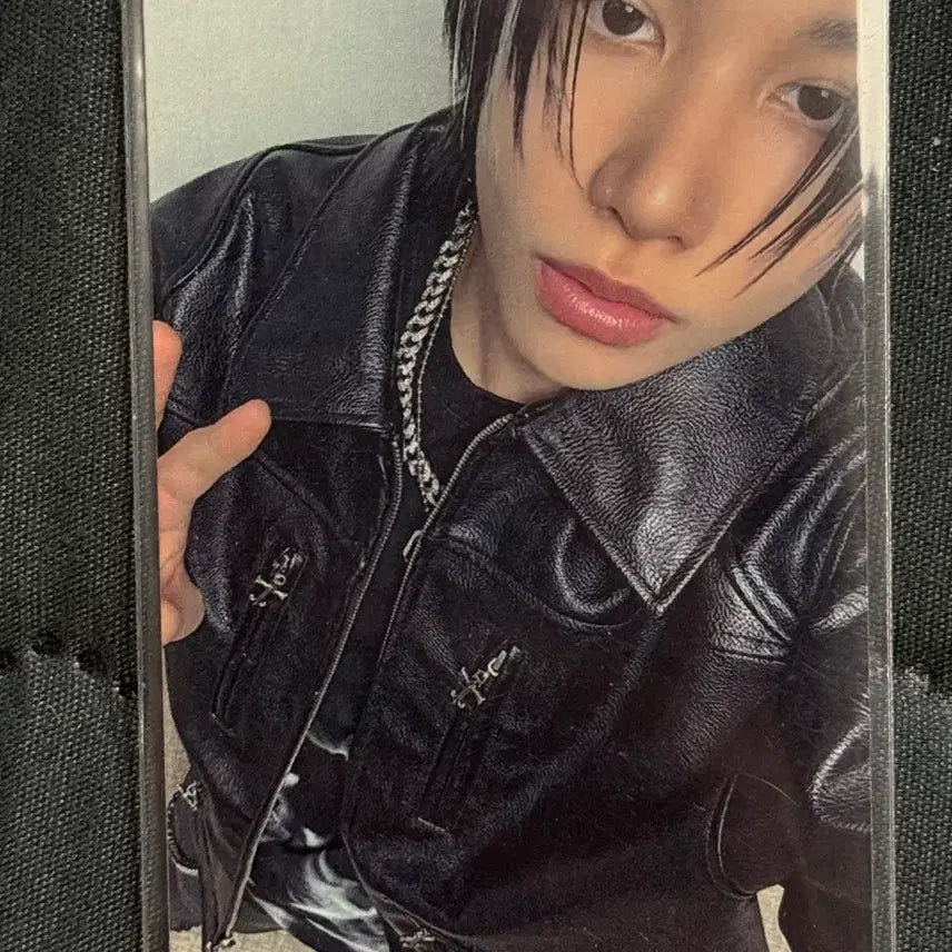 [BUNJANG] Longshot Louis Vuitton Photocard InterAsia POB / 롱샷 루이포카 interAsia특전 양도