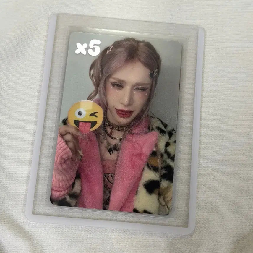 [BUNJANG] XYLOVER Lucky Draw Seul Photocard Rui Hyun Haru / 엑스러브 포카 럭드 우무티 루이 현 하루 pc xlov 싸인 폴라 싸폴