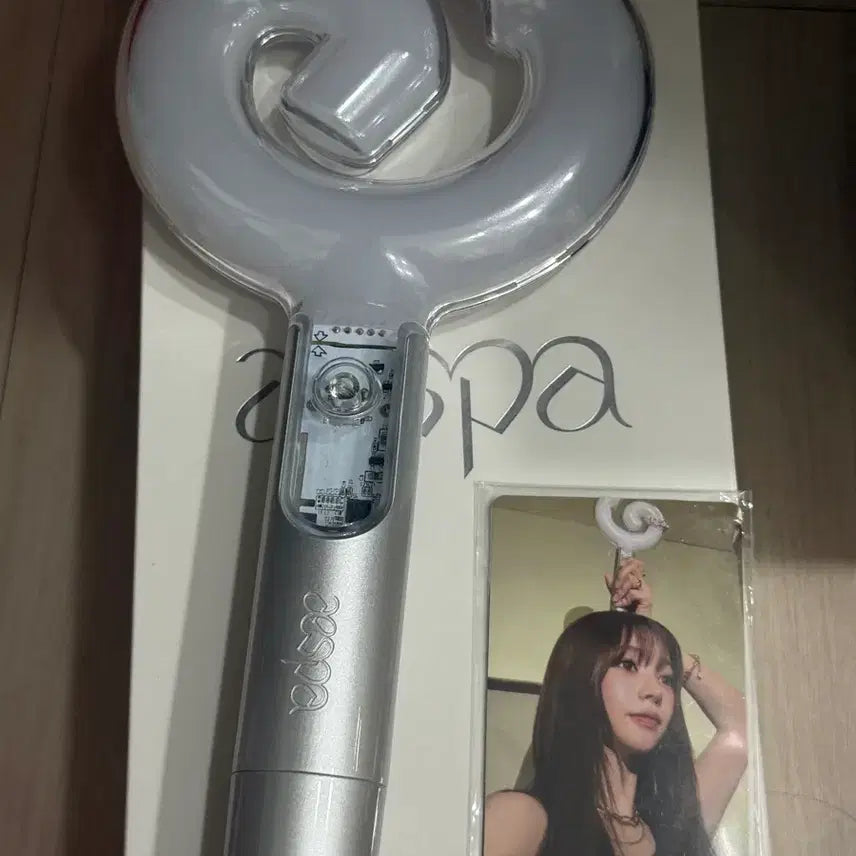 [BUNJANG] Aespa Official Lightstick Ver.2 Pretzels / 에스파 공식 응원봉 ver.2 뉴스봉 프레첼 예뽕 양도