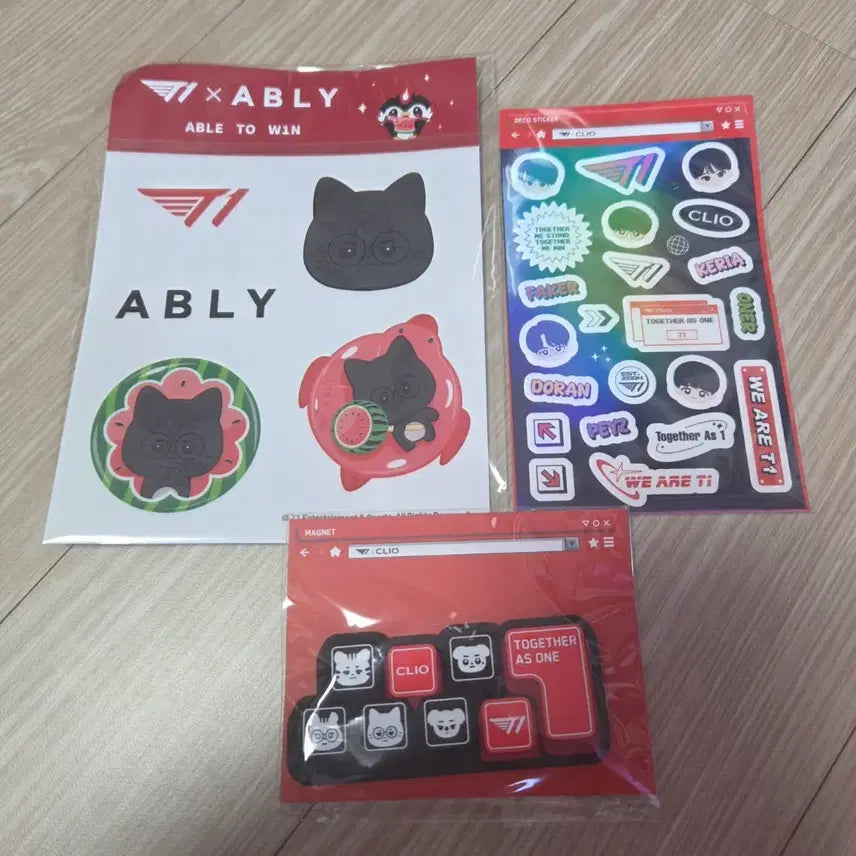 [BUNJANG] CLIO x T1 Edition Sticker & Magnet Set / 에이블리 T1 클리오 스티커 2장, 마그넷