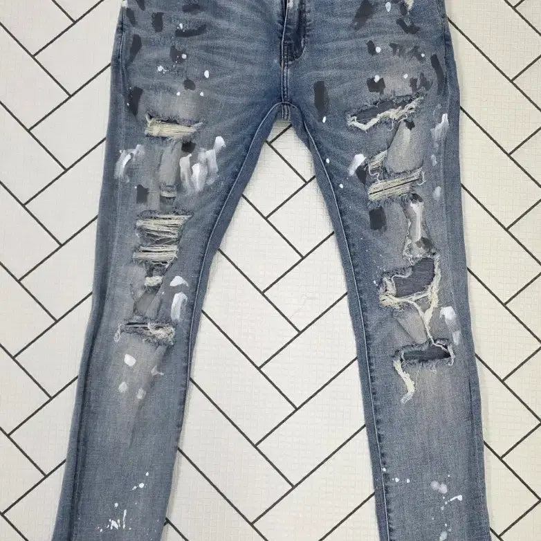 [BUNJANG] Amiri Paint Splatter Distressed Wash Jeans (Size 34) / 아미리 페인트 스플래터 디스트로이드 워싱 청바지.   싸이즈 34