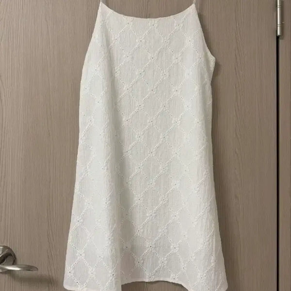 [BUNJANG] DailyJew Funicechel Punching Strap Long One-piece Dress (Mini White) / 데일리쥬 퍼니첼 펀칭 끈나시 레이어드 롱 원피스 (미니 화이트)