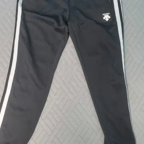 [BUNJANG] Descente Training Pants / 데상트 트레이닝 바지