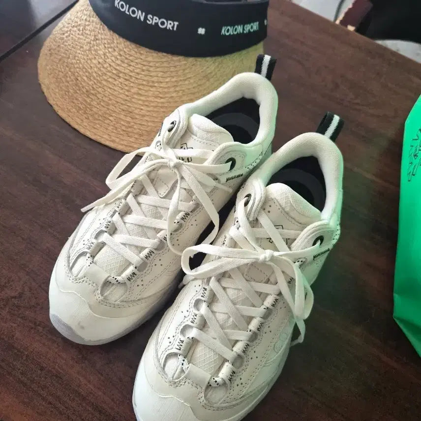 [BUNJANG] KOLON SPORT 245 Gore-Tex Hiking Boots with Sun Cap Set / 코오롱스포츠 245  썬캡포함
