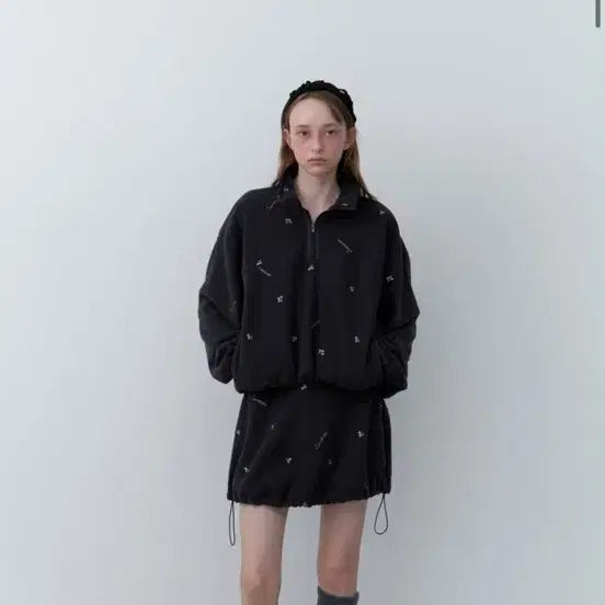 [BUNJANG] Soonsu Silverry Fleece Sweatshirt and Skirt Set / Soonsu 셋업 치마