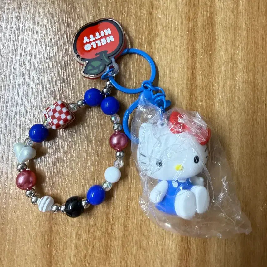 [BUNJANG] Hello Kitty Charm Keychain and Bracelet Set / 헬로키티 키링