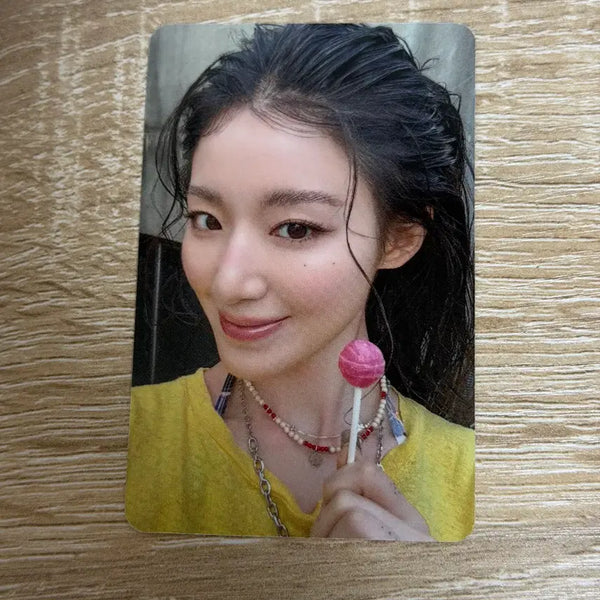[BUNJANG]  (G)I-DLE Shuhua Gimme Dat Love Lucky Draw Photocard / 아이들 슈화 럭키드로우 깁미댓럽 idle shuhua Gimme Dat