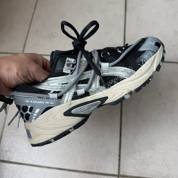 [BUNJANG] ASICS Gel Kahana TR V2 Silver Black Sneakers / 아식스 젤 카하나 TR V2 실버 블랙 운동화 240
