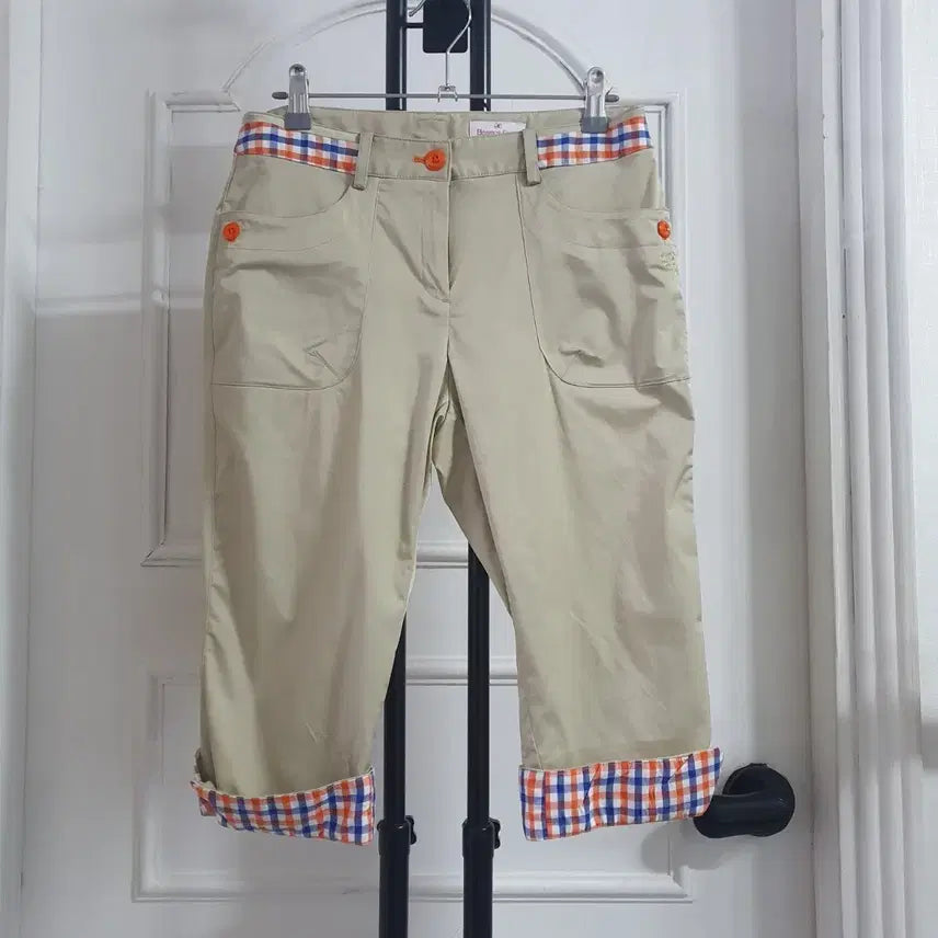 [BUNJANG] Elegance Sport Women's Beige Summer Roll-up Cuff Check Pattern Slacks (27-inch) / 27인치 엘레강스 스포츠 여성 여름 반바지 베이지