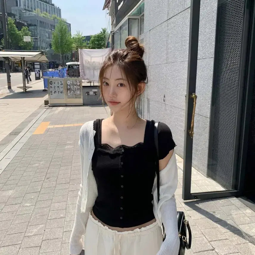 [BUNJANG] JENNIO MADE Bell Lace Short Sleeve Cardigan Black / 제니오 made 벨 레이스 가디건 반팔 블랙