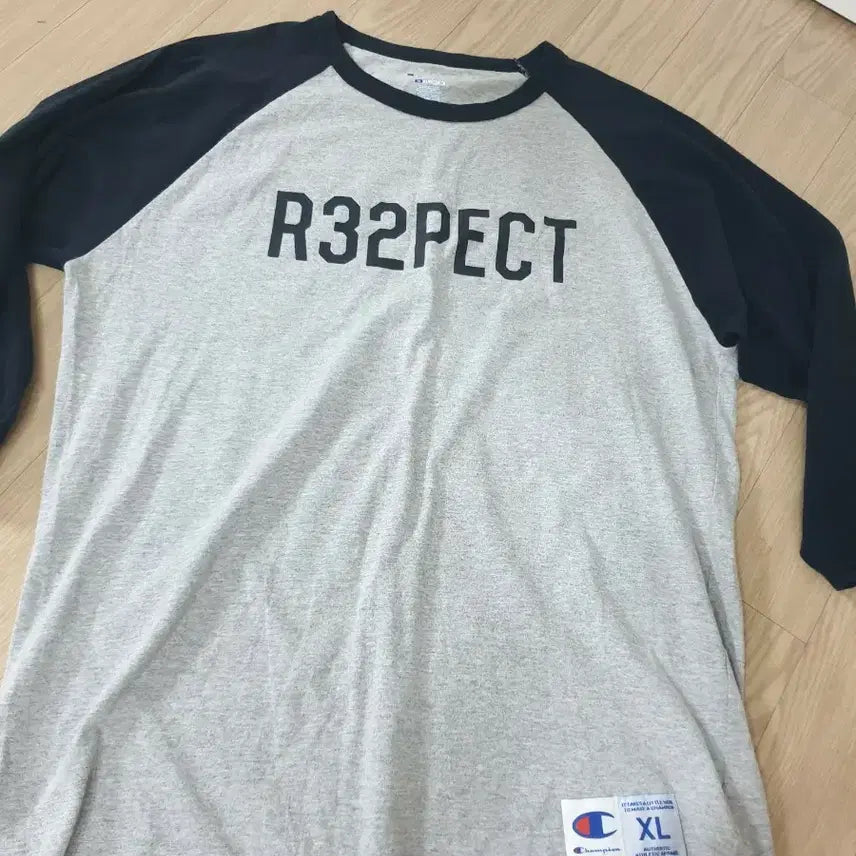 [BUNJANG] Champion Raglan Long Sleeve T-Shirt XL Navy/Gray R32PECT / 챔피온 라글랑 긴팔 티셔츠 XL 모티브컬쳐