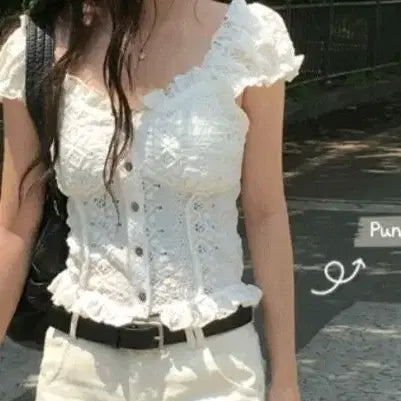 [BUNJANG] Any One More Frill Lace Off-Shoulder Blouse / 애니원모어 프릴 레이스 오프숄더 블라우스 판매합니다
